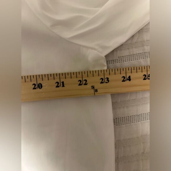 Chico’s Ruffle Collared V Neck Long Sleeve Top SZ 3 US 16 White Smocked Cuff - Picture 9 of 12